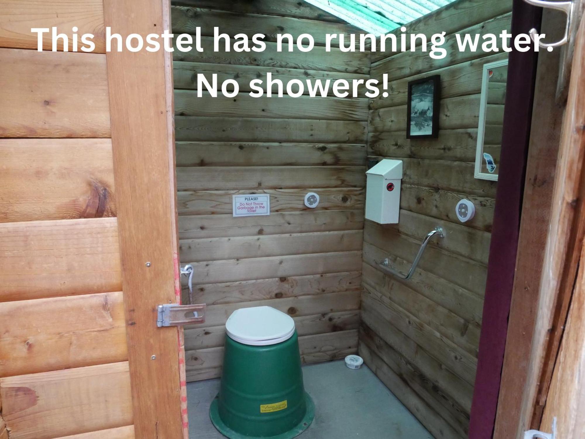Hi Athabasca Falls - Hostel